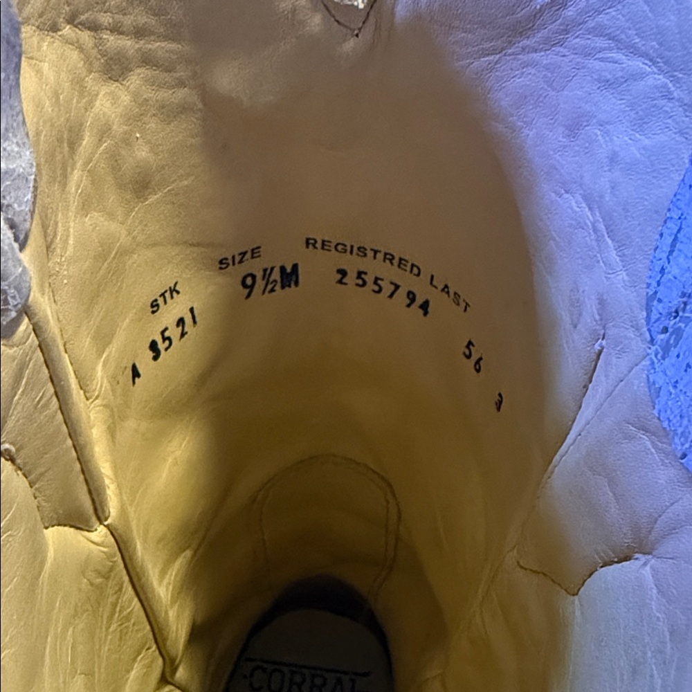 Corral Cream Floral Embroidered Boots - image 5